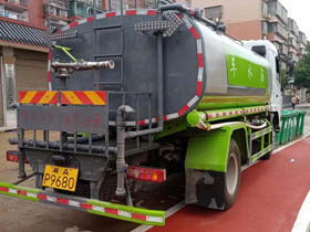 灑水車(chē)