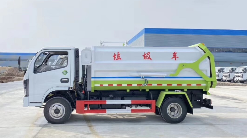 干垃圾運(yùn)輸車(chē)